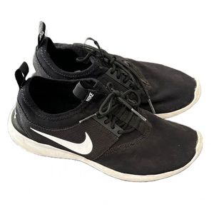 Nike Women’s running shoes size Women’s 5.5